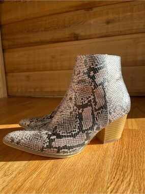 COCONUTS BY MATISSE - Women’s Western Neutral Colored Snake-Print Ankle Booties